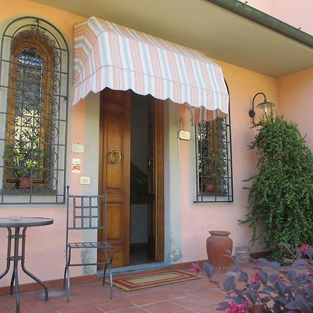 Affittacamere Villa Delia Λούκα Εξωτερικό φωτογραφία